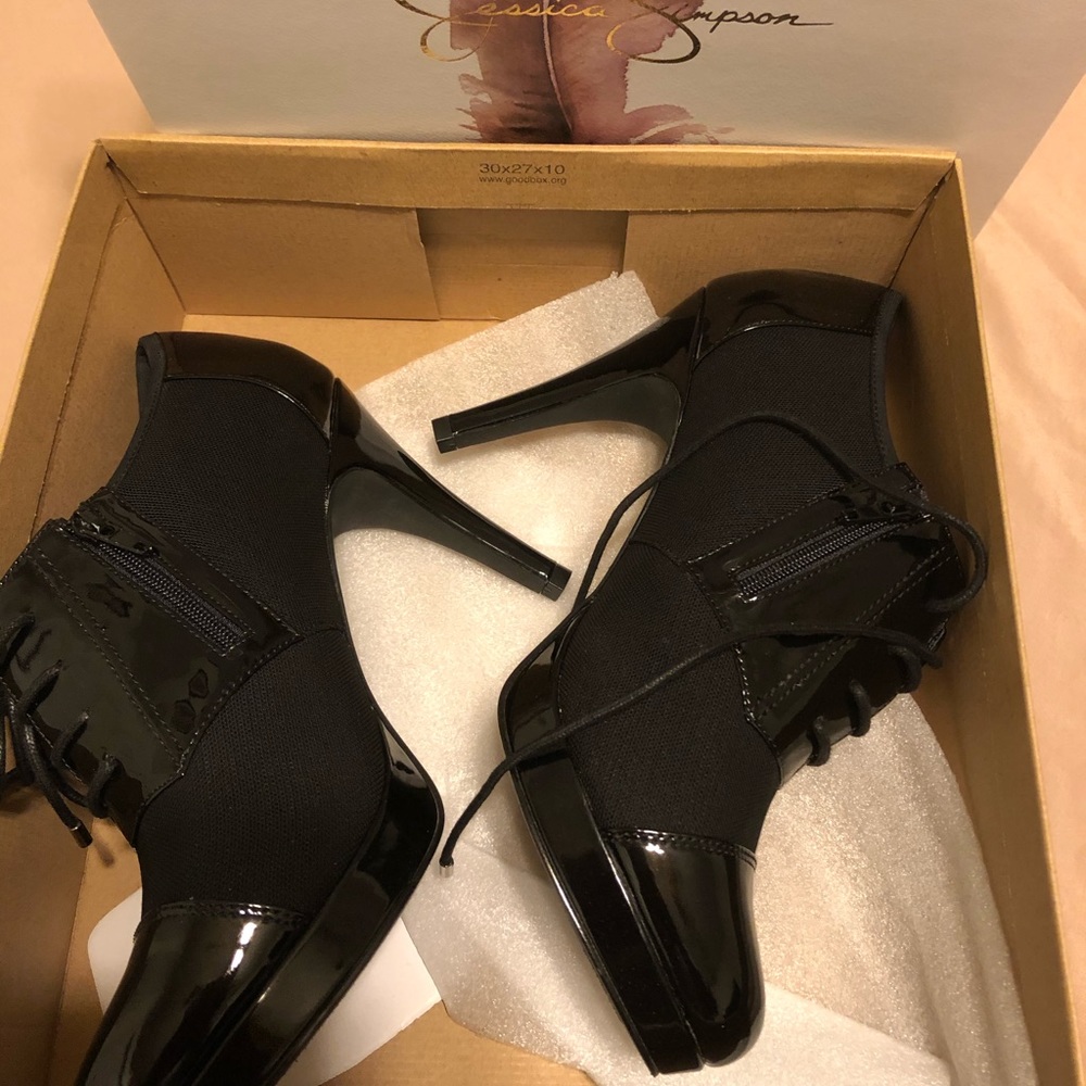 Shoes - Picture 8 of 8